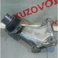 Кронштейн КПП  Citroen C5 2001-2004 9640951680