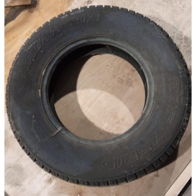 Резина Кама 219 225/75 R16 остаток 10мм