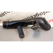 Патрубок интеркулера VW Passat [B6] 2005-2010 VW Passat [B7] 2011-2015 VW Passat CC 2008-2017 1K0145770N