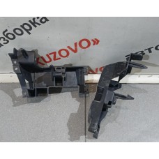 Кронштейн переднего бампера левый MAZDA 3 (2002-2009) седан BN8V502B1C