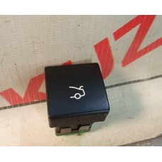 Кнопка открывания багажника Citroen C4 II 2011-2022 Peugeot 408 2010-2022 98006208XT