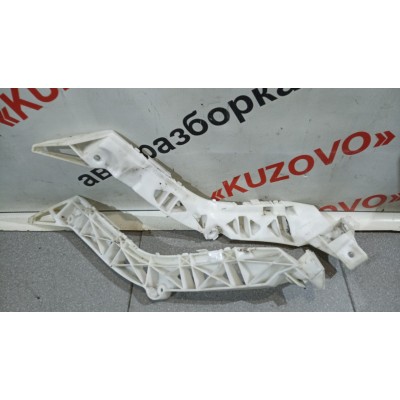 Направляющая заднего бампера левая MAZDA3 (2002>) (седан 2002-2009) BN8V502J1C