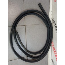 Уплотнитель (внутри) ДВЕРИ ПЕРЕДНЕЙ ЛЕВОЙ Ford Fusion 2002-2012 1670461