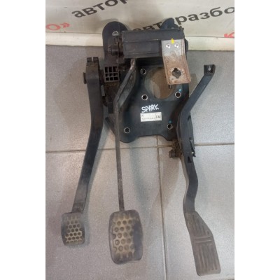 Блок педалей  Chevrolet Spark 2003-2010 96457302