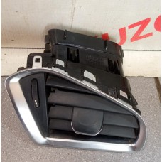 Дефлектор воздушный В ТОРПЕДО ПРАВЫЙ Citroen C4 II 2011-2022 8247S1 9676606977