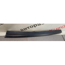 Накладка декоративная НА ЛЕВОЕ ГЛУХОЕ КУЗОВНОЕ СТЕКЛО FORD FUSION (2002-2012) 5N1118449AA