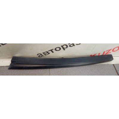 Накладка декоративная НА ЛЕВОЕ ГЛУХОЕ КУЗОВНОЕ СТЕКЛО FORD FUSION (2002-2012) 5N1118449AA