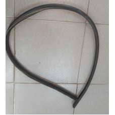 Уплотнитель лобового стекла жабо Kia Spectra 2001-2011