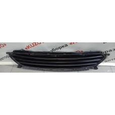 Решетка в бампер центральная HYUNDAI SOLARIS (2010>) 86561-1R000 865611R000