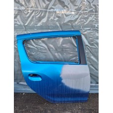 Задняя правая дверь RENAULT SANDERO 2009-2014 821006948R Задняя правая дверь RENAULT SANDERO 2009-2014 821006948R