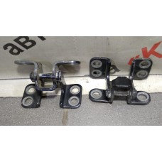 Петля двери багажника ВЕРХНЯЯ=НИЖНЯЯ Toyota RAV 4 2006-2013 68801-42050