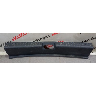 Накладка замка багажника VAZ Lada Granta 2011> VAZ LADA KALINA (2004-2013) 1118-5602016