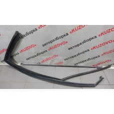 Уплотнитель стекла двери передней левой Citroen C4 II 2011>  9687378180