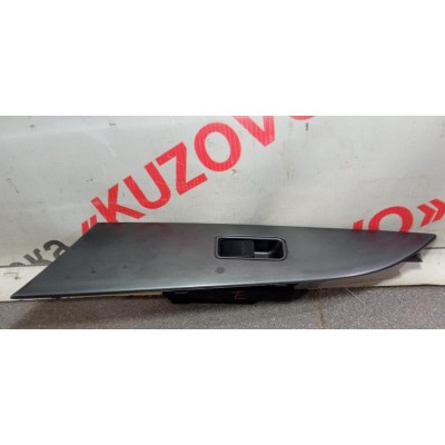 Кнопка стеклоподъемника ПЕРЕДНЯЯ ПРАВАЯ Mazda 3 (BK) 2002-2009 BS3E-66-370